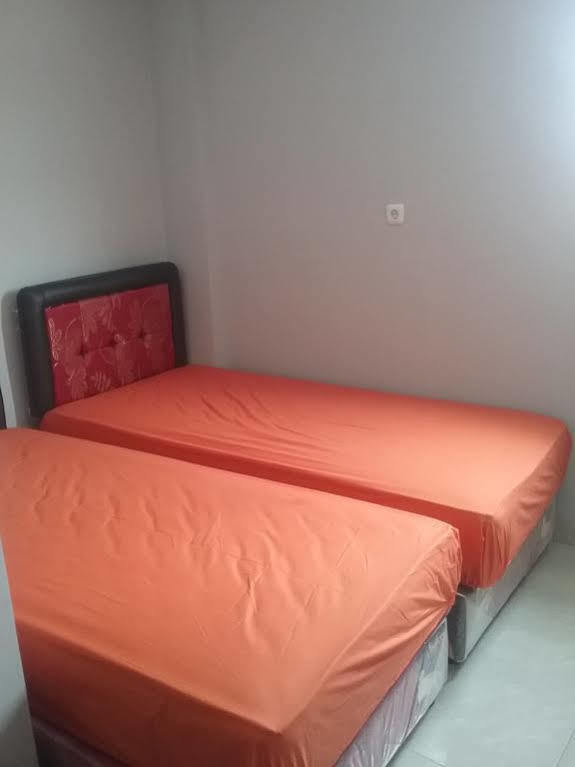 Budi House & Food Station Tempat Tidur & Sarapan Bandung