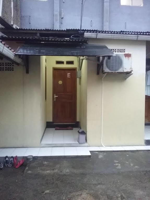 Tempat Tidur & Sarapan Budi House & Food Station *