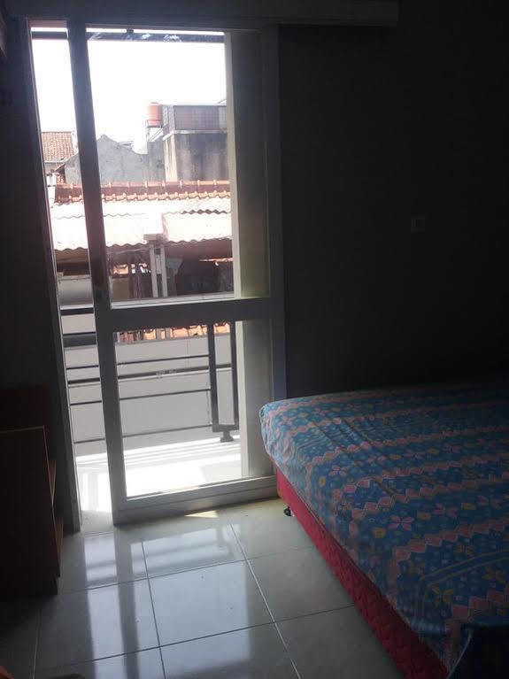 Tempat Tidur & Sarapan Budi House & Food Station *