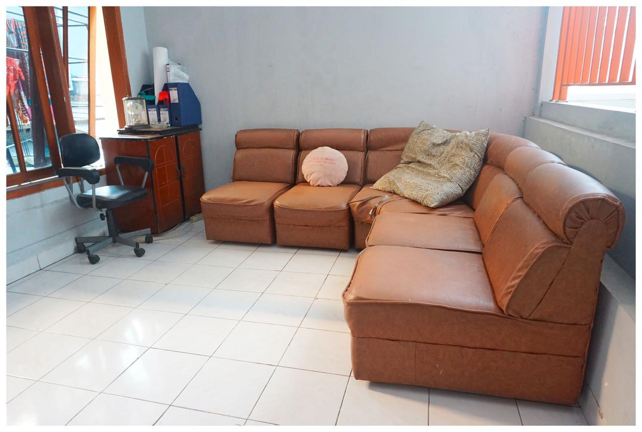 Budi House & Food Station Tempat Tidur & Sarapan Bandung