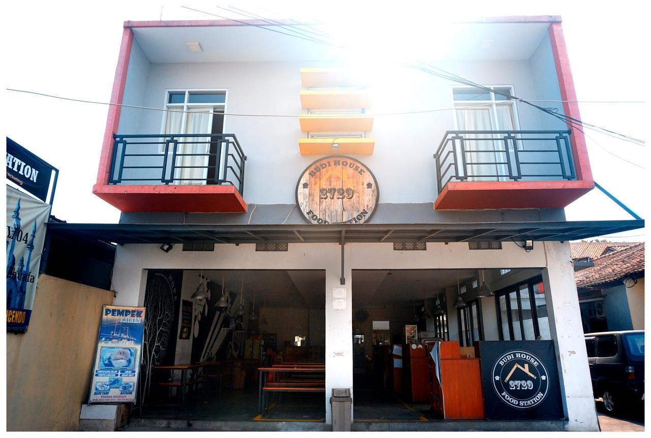 Tempat Tidur & Sarapan Budi House & Food Station