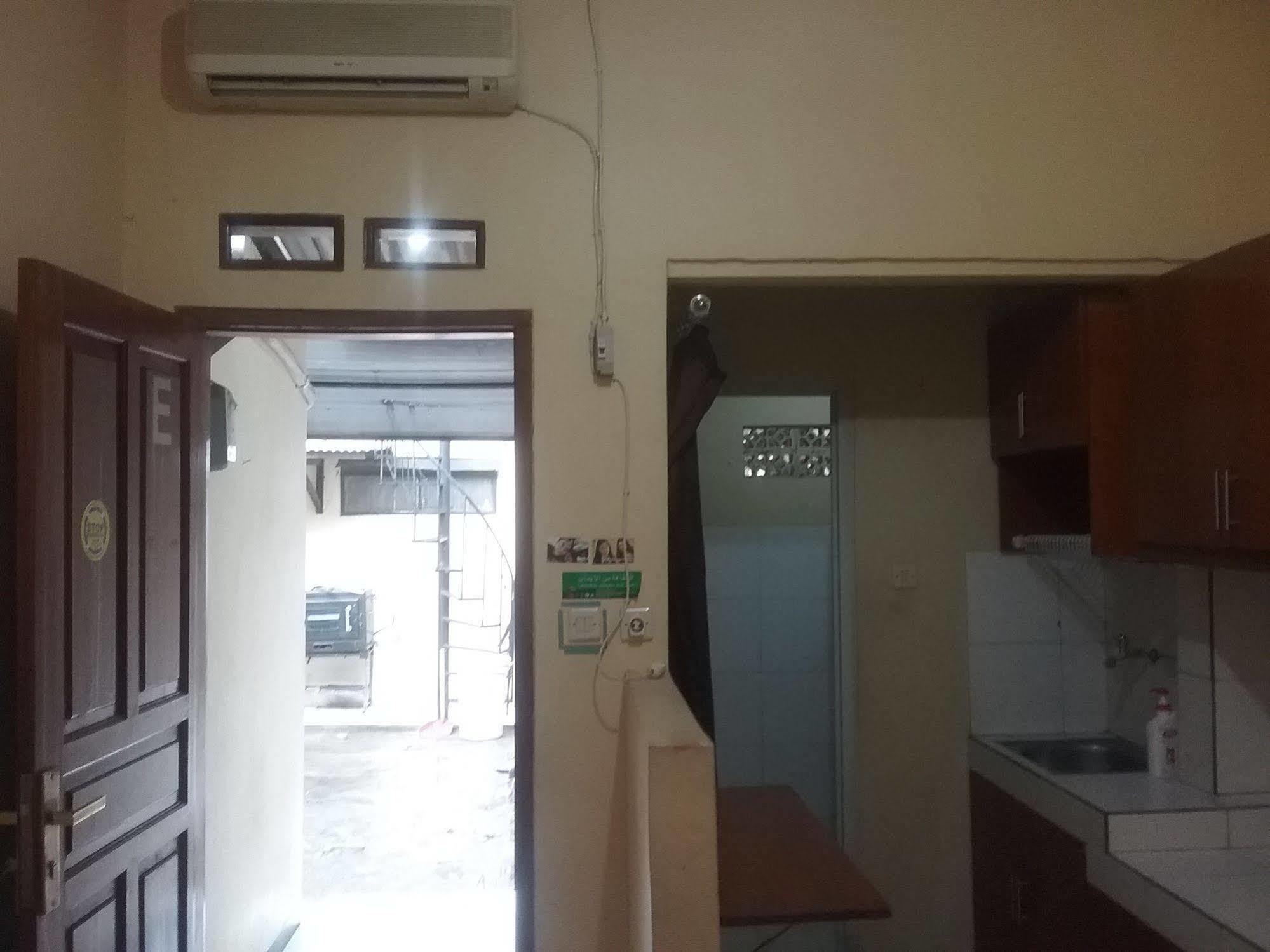 Tempat Tidur & Sarapan Budi House & Food Station Bandung
